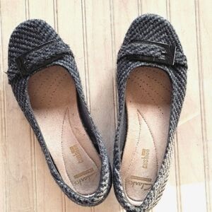 Clarks Soft Cushion Comfort Front Buckle Size 6 Silp-on Flat Causal Tweed Gray